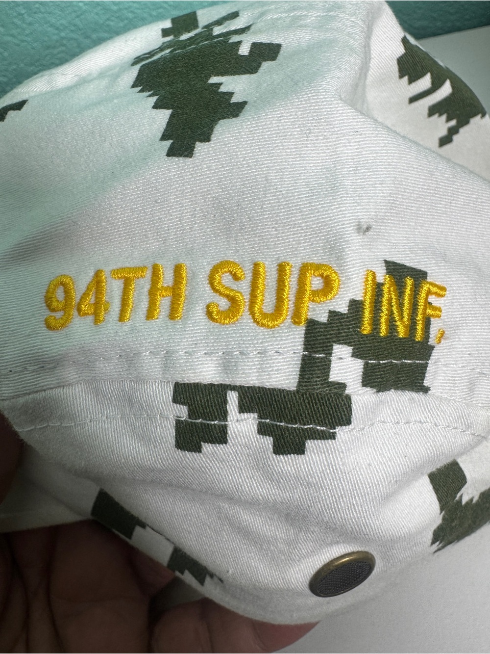 Supreme Military Camp Cap Red Box Logo White Pixel Camo Cap - Picture 3 of 5